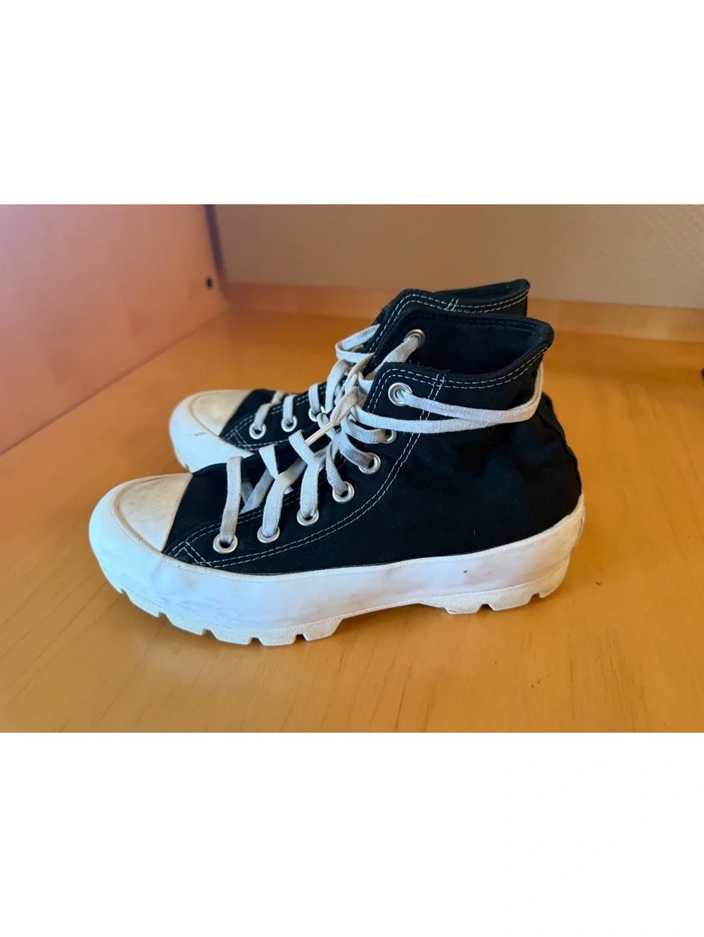 Converse Chuck Taylor All Star High Top Sneakers Black Size 7